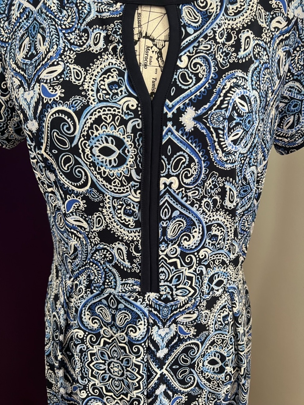 Enfocus Studio Short Sleeve Paisley Keyhole Dress - Picture 3 of 8